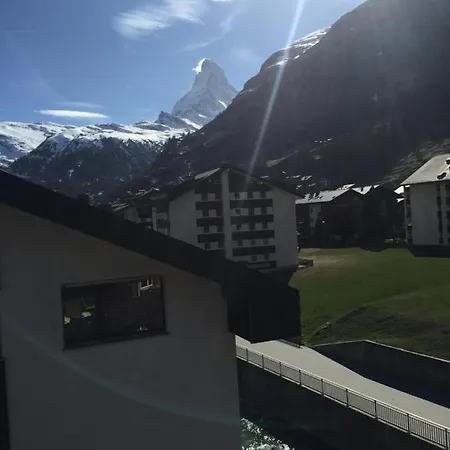 Haus Pirata Lägenhet Zermatt